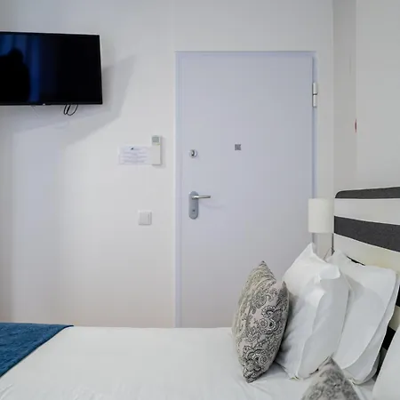 住宿加早餐酒店 By The Sea -