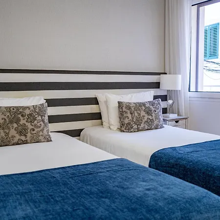 Bed & Breakfast By The Sea - 3*
