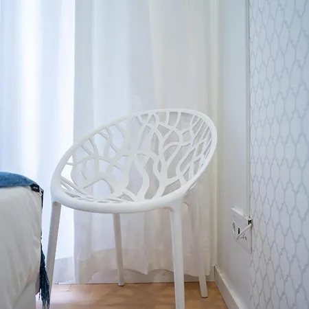 By The Sea - Bed and Breakfast