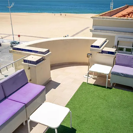 By The Sea - 3* Nazare