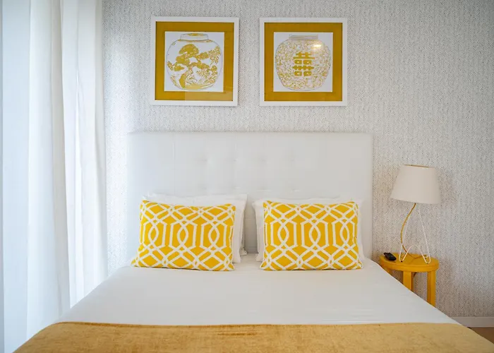 By The Sea - فندق مبيت وإفطار نازاريه