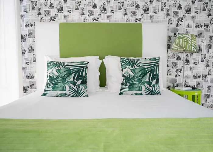 فندق مبيت وإفطار By The Sea - 3*